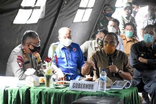 Bersama Forkopimda Tinjau Erupsi Sinabung Edy Rahmayadi Perintahkan Segera Bersihkan Lahan Pertanian Rakyat